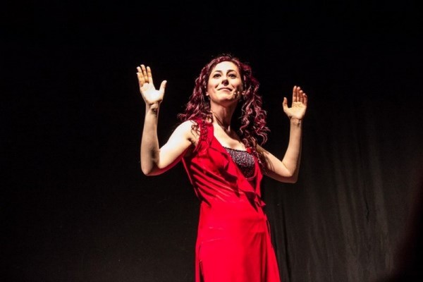Intervista all&#039;attrice comica barese Daniela Baldassarra per la sua anteprima a Taranto