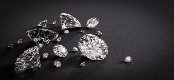 Diamanti dalle ceneri di cremazione, un mercato in espansione anche in Italia