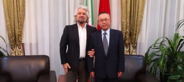 Beppe Grillo e Li Jinhua Ambasciatore della Cina in Italia