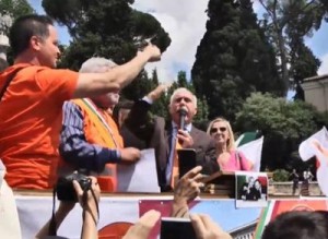 Gilet arancioni a Roma, Pappalardo: &quot;Salvini mi ha rubato intervista&quot;