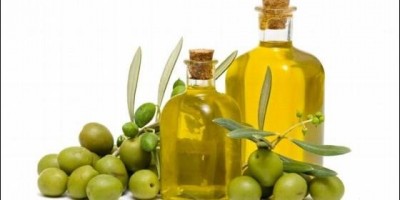El precio del aceite de oliva roza máximos históricos por una bacteria en Italia