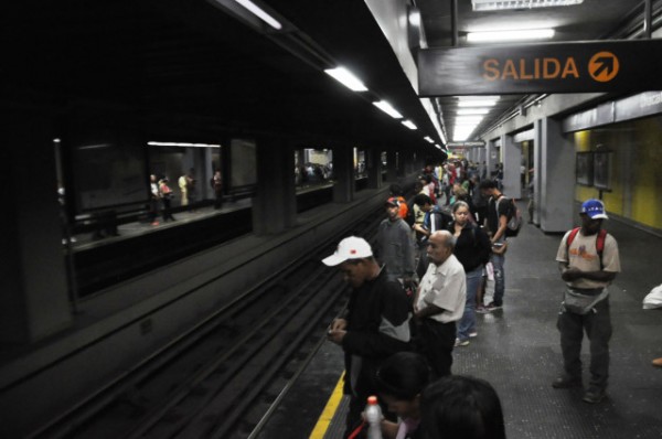 Metro de Caracas: De maravilla a la decadencia