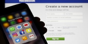 &quot;L&#039;uso ossessivo dei social fomenta il panico&quot;