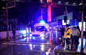 Al menos 39 muertos y varios heridos tras ataque en club nocturno en Estambul
