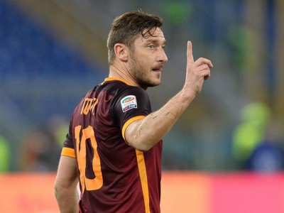 Totti si riprende la Roma, se fisico regge perché devo smettere?