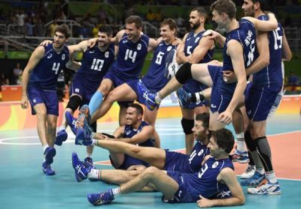 Italia cumple con el guión y pasa a semifinales de Voleibol tras vencer a Irán
