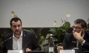 Si riaccende lo scontro nella Lega per il viaggio di Salvini a Mosca