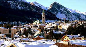 Cortina d&#039;Ampezzo e monte Piana dal drone