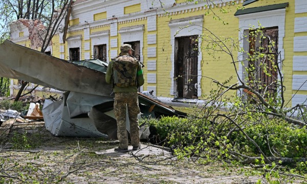 Allarmi aerei in tutta l&#039;Ucraina. Zelensky: &quot;Biden a Kiev sarebbe un segnale forte&quot;