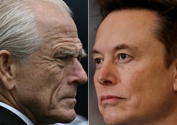 Peter Navarro (a sinistra) ed Elon Musk