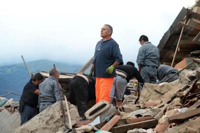 Terremoto, Poste e Croce Rossa attivano conto corrente per donazioni