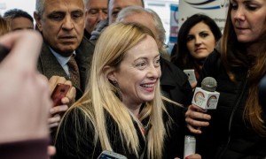 Meloni, prima missione a Bruxelles: &quot;A testa alta, senza subalternità&quot;