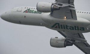 Giorgetti cerca una soluzione per Alitalia con l&#039;Ue