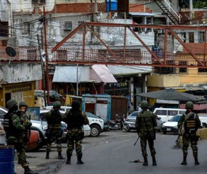 Gli scontri tra i &quot;Koki&quot; bande armate e le forze di sicurezza hanno insanguinato l&#039;ovest di Caracas