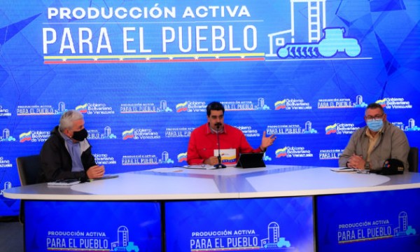 Maduro: La gasolina que trajimos la pagamos en dólares y así debemos cobrarla