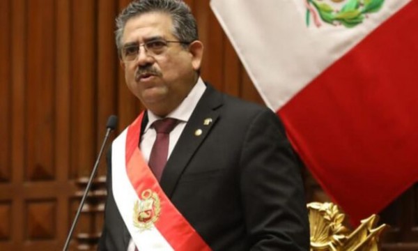 Manuel Merino presenta su renuncia a la presidencia de la República de Perú tras tragedia en protestas