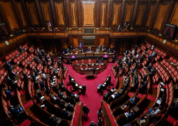 Vincolo di mandato, da M5S a FdI le proposte di legge