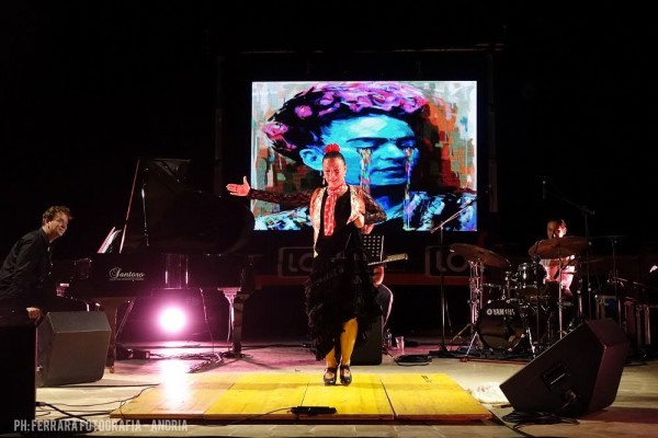 Il flamenco-jazz drumming di Israel Varela incanta Bisceglie nel secondo giorno del Bisceglie Jazz Festival. Stasera arriva Stanley Jordan