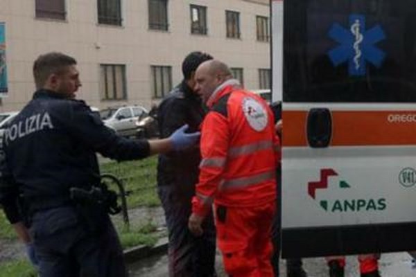 Napoli, 14enne accoltellato a scuola da un compagno dopo lite