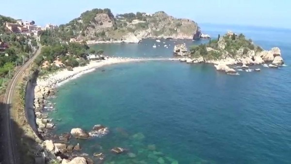 Taormina Giardini Isola Bella Visti dal drone