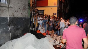 Turchia - Bagno di sangue al matrimonio per una bomba, almeno 30 morti e 94 feriti