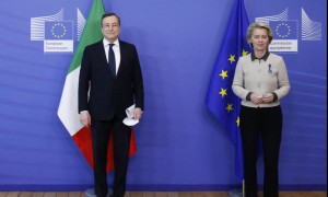 Il premier Mario Draghi e la presidente della Commissione europea, Ursula von der Leyen
