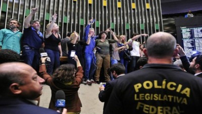 Protesters Occupy Parliament in Latest Anti-Temer Protest