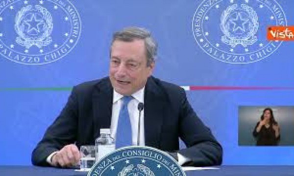 Draghi tra aut aut del M5s (diviso) e il malessere nella maggioranza