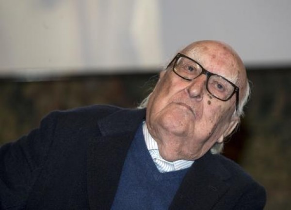 El escritor italiano Andrea Camilleri, autor del célebre &quot;comisario Montalbano&quot; hospitalizado en grave estado