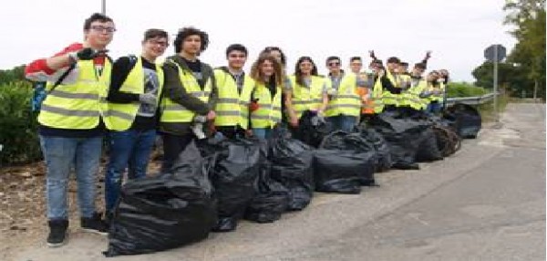 Centinaia di “puliziotti” ripuliscono 18 aree diverse nel Salento Ecoday, da Otranto a Taranto