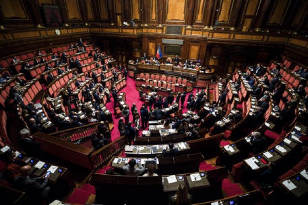 Il Senato annulla la delibera sul taglio dei vitalizi. Ira M5s, ma anche di Pd, Lega e FdI