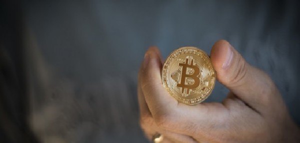 Cosa sappiamo di Satoshi Nakamoto, l&#039;inafferrabile mr. Bitcoin