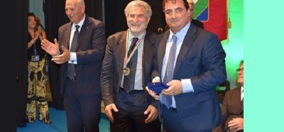 L&#039;Aquila - Ecco gli Ambasciatori d&#039;Abruzzo 2018 a Goffredo Palmerini una medaglia al merito