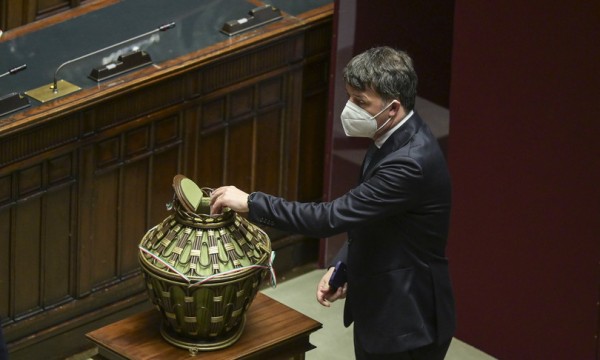 I candidati di Renzi per il Quirinale al momento sono due: Draghi e Casini 