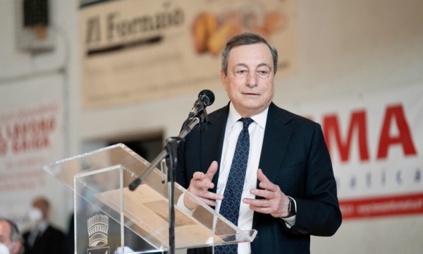  Il Presidente del Consiglio, Mario Draghi, incontra gli studenti della Scuola Secondaria Inferiore Dante Alighieri 