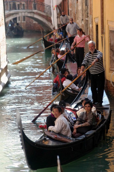 Protesta en Venecia por la calidad de vida y la degradación de los canales, un exceso de turismo dicen los lugareños.