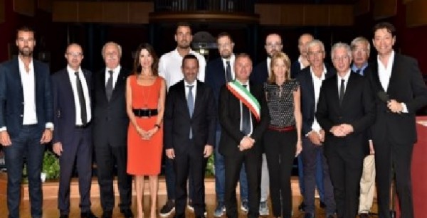 A Castel Di Sangro nominati gli ambasciatori D’Abruzzo nel mondo 2019. Racconto del viaggio, cerimonia dell’onorificenza. biografie degli insigniti