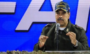 Presidente Maduro ordenó retirar parcialmente aviones tras la salida del buque de guerra británico de Guyana