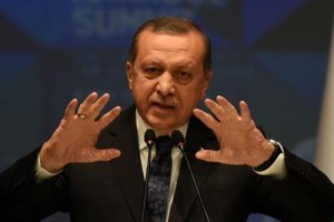 Erdogan: &quot;Italia pensi alla mafia non a mio figlio&quot;. Renzi: &quot;Giudici rispondono a leggi non a lui&quot;