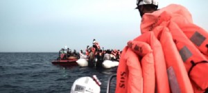 Migranti: il sindaco di Taranto sfida Salvini e si dice pronto ad accogliere la nave Aquarius