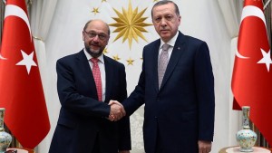 Turchia-UE: Schulz ad Ankara, restano le divergenze sui visti