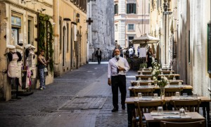 Secondo Andrea Costa &quot;ci sono condizioni per riaprire a fine aprile&quot;