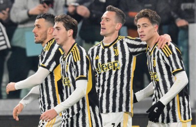 Juventus goleó a Frosinone y enfrentará a Lazio