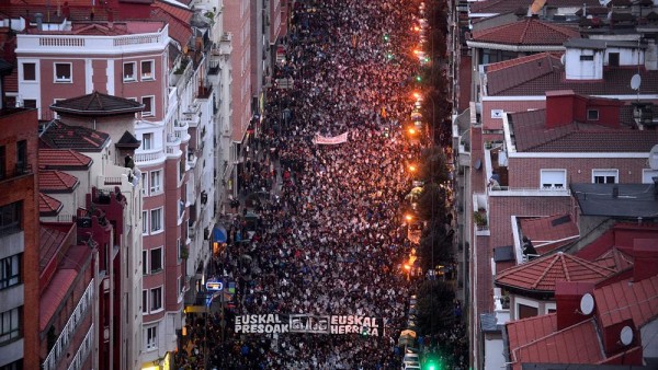 Mass rally calls for end to Spain&#039;s dispersion policy for ETA prisoners