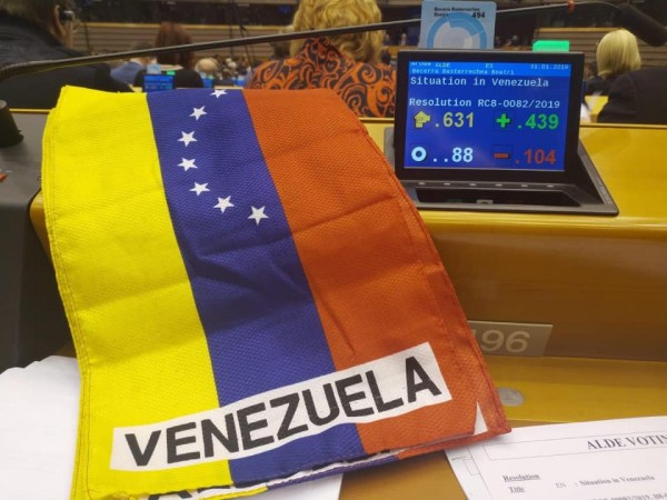 Parlamento Europeo reconoce a Juan Guaidó como presidente interino de Venezuela