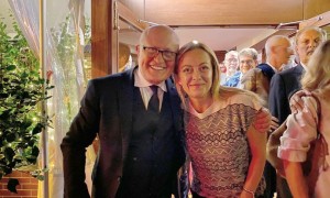 il premier Giorgia Meloni è stata ospite a cena al ristorante Cafe Milano, dell’imprenditore Franco Nuschese, originario della Costa d’Amalfi.