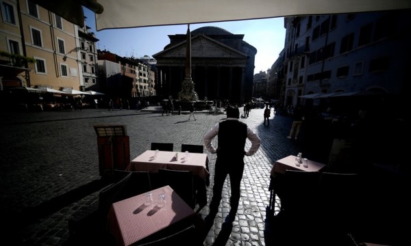 In Italia si rischia un&#039;epidemia incontrollata e ingestibile. Lo dice l&#039;Istituto superiore di Sanità