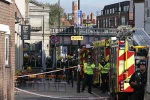 Londra, esplosione in metro passeggeri feriti