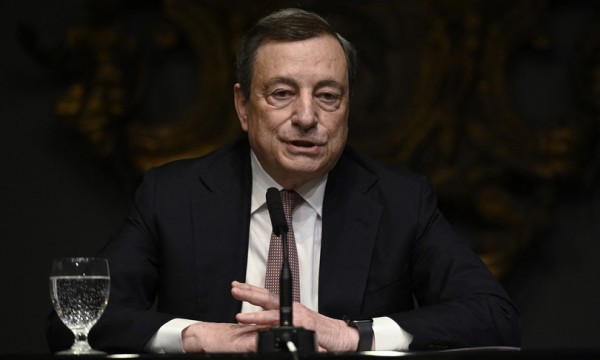 Draghi: &quot;La dipendenza dal gas russo è sottomissione, lo compreremo dall&#039;Africa&quot;