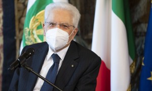 Mattarella, &quot;contro il Covid servono ancora attenzione e prudenza&quot;